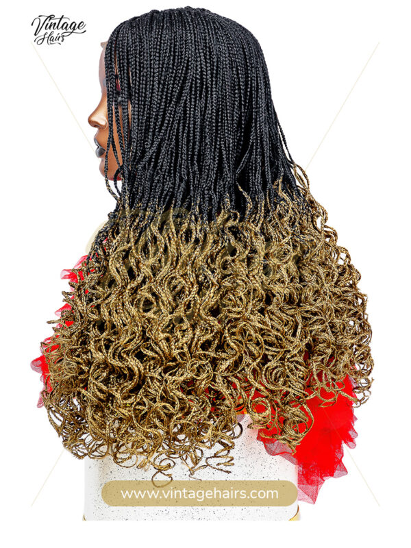 large knotless with curly ends Eni